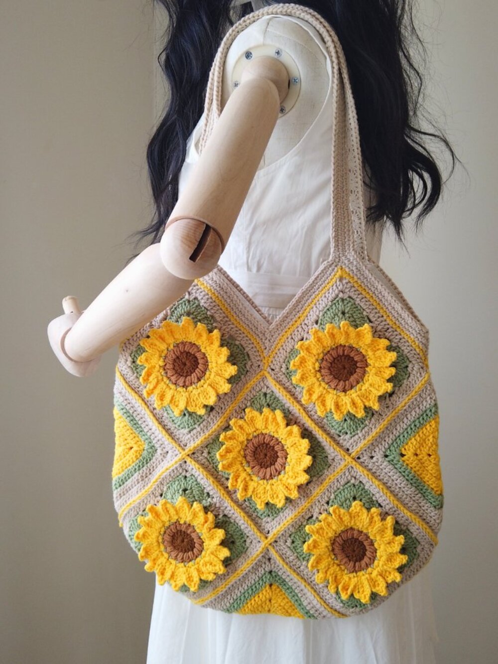 Handmade Sunflower Bloom 10 Patches - Crochet Tote Bag - Picture 2 of 2